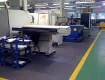 【重型設(shè)備生產(chǎn)車間地板】生產(chǎn)車間地面起砂、耐油污處理