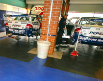 賽車場(chǎng)P房專用地板 賽車場(chǎng)車房地墊地面材料